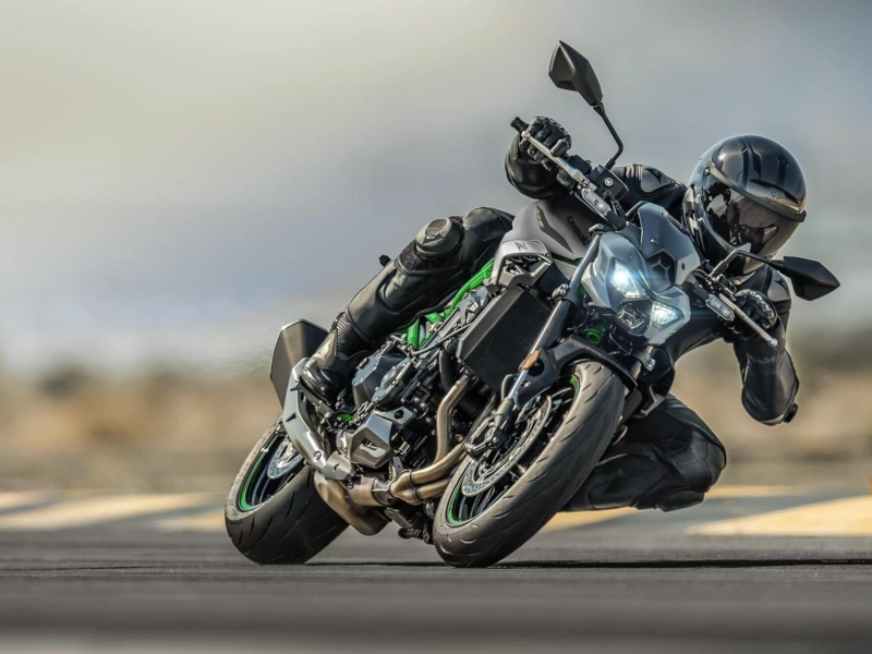 kawasaki asturias z900 n03