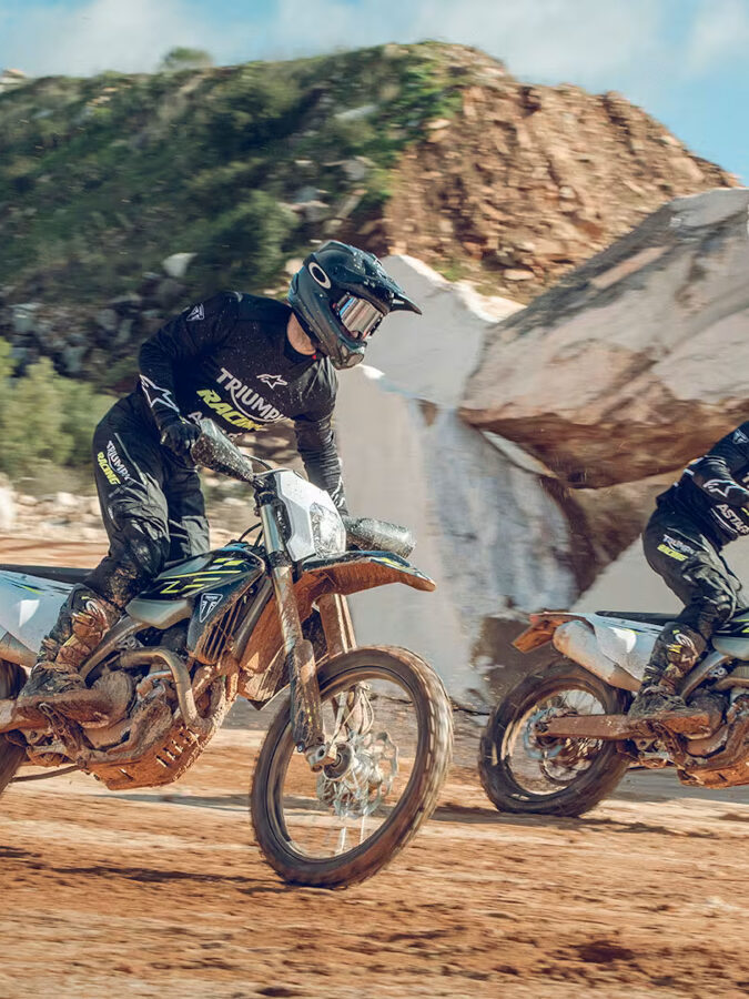 triumph asturias enduro 01